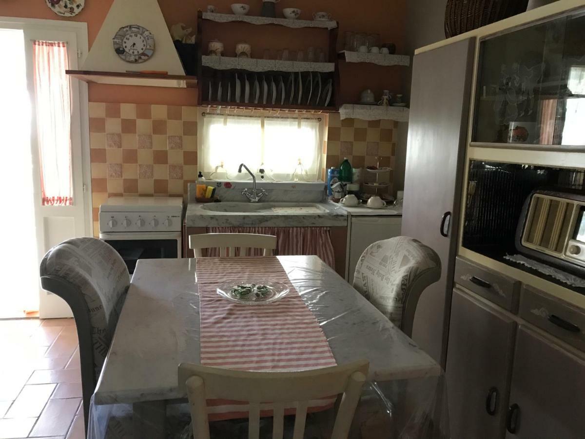 Ancora Bilocale Villa Marina di Massa Bagian luar foto