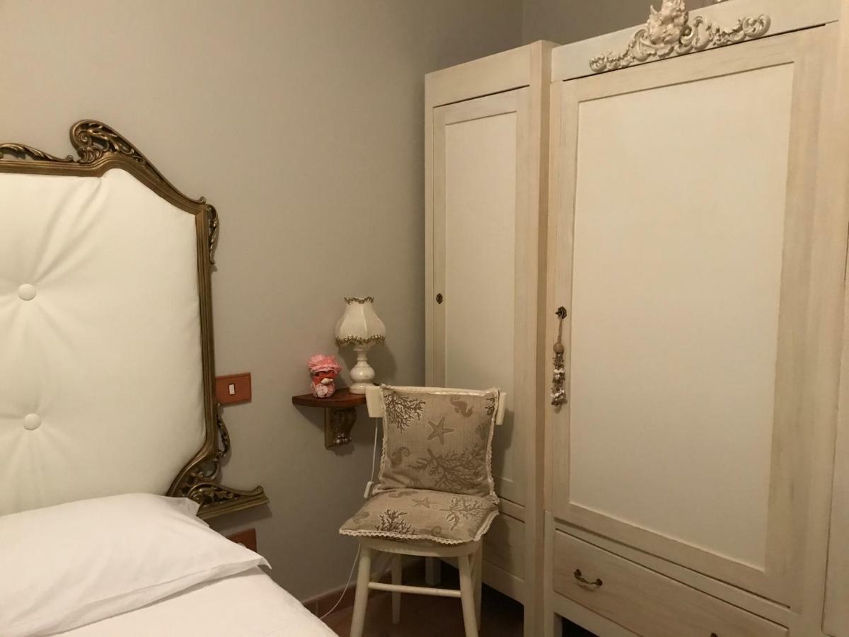Ancora Bilocale Villa Marina di Massa Bagian luar foto